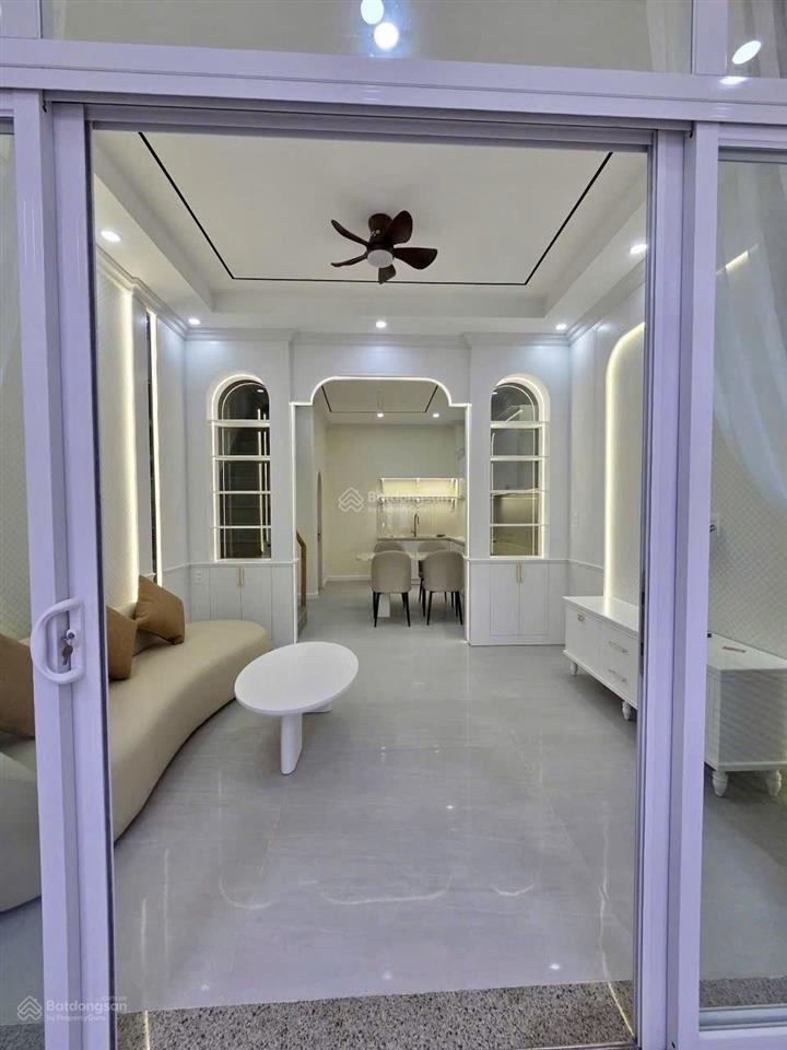 Nhà phố 4 tầng 3pn ngay trung tâm tp nha trang giá chỉ 4,8tỷ