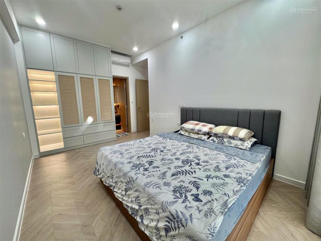Chủ cho thuê nhanh scenic vally 2pn, nhà mới 99% full nt cao cấp,giá thuê rẻ 17triệu.  0365 762 ***