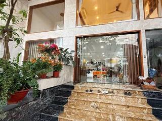 Siêu phẩm nhà phố 7 tầng  ngay trường quốc tế canada, quận 7  kinh doanh  đỉnh 9x20, chỉ 43 tỷ.