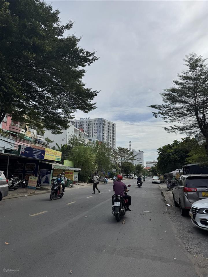 Quận 7, bán nhanh giảm mạnh nhà mặt tiền phú thuận ngang gần 10m kinh doanh đỉnh