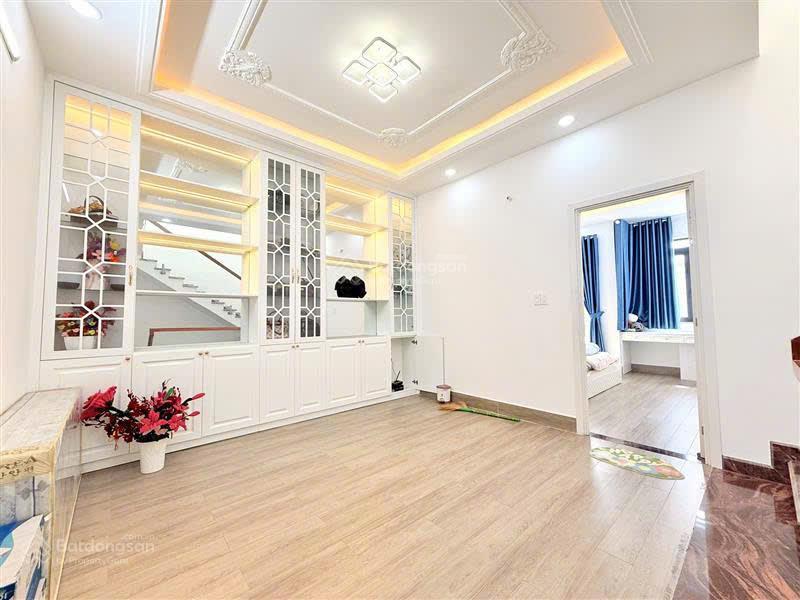 Nhà mới  ngang vip  gara ô tô ngủ trong nhà  huỳnh tấn phát, gần phú mỹ hưng, 110m2, chỉ 12.7 tỷ