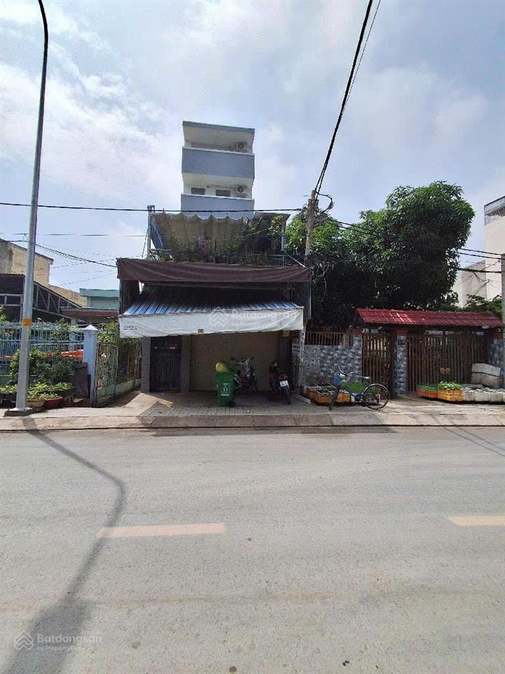 Bán nhà 4 tầng, mặt tiền đường 14m, liền kề phú mỹ hưng, full nội thất có garage ôtô 74m2 chỉ 9.9tỷ