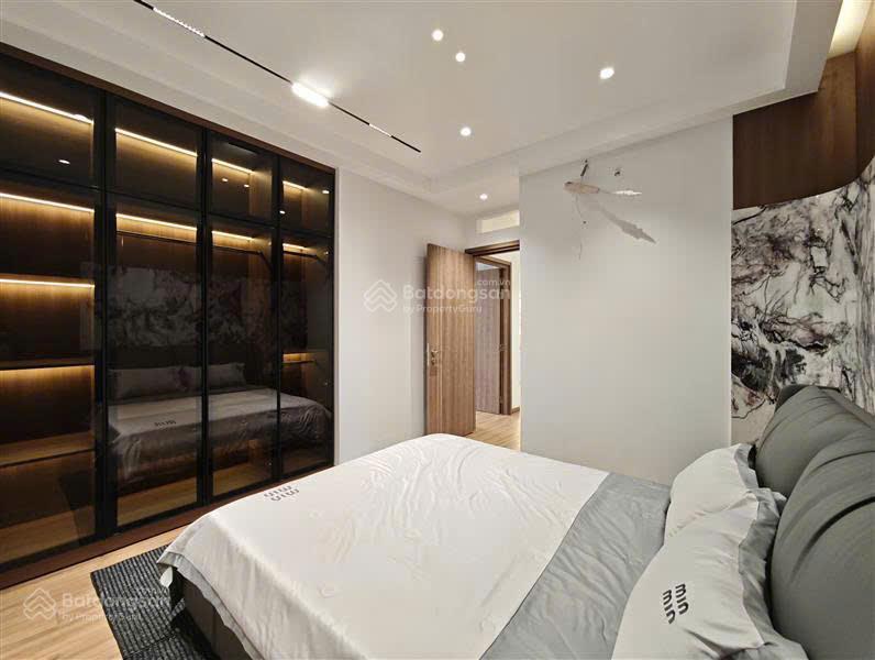 Nhà đẹp tìm chủ mới, hàng xóm phú mỹ hưng, q. 7, ngang 8m, 72 m2, chỉ 8.7 tỷ