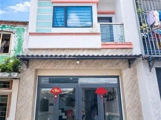 NHÀ ĐẸP  - GIÁ TỐT CHÍNH CHỦ CẦN BÁN NHÀ LẦU BÌNH TÂN - DT: 4 X 8 P. Bình Hưng Hòa , Bình