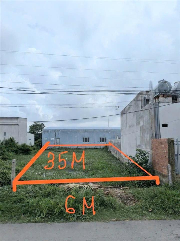 VỊ TRÍ ĐẸP - GIÁ TỐT - Chính Chủ Cần Bán Đất Trung Tâm Hậu Nghĩa, Đức Hòa, Long An
