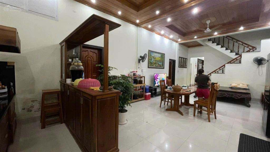 NHÀ ĐẸP –GIÁ TỐT–CHÍNH CHỦ CẦN BÁN NHÀ CÓ SÂN VƯỜN TẠI  Đ.Lương Định Của, Vĩnh Ngọc,