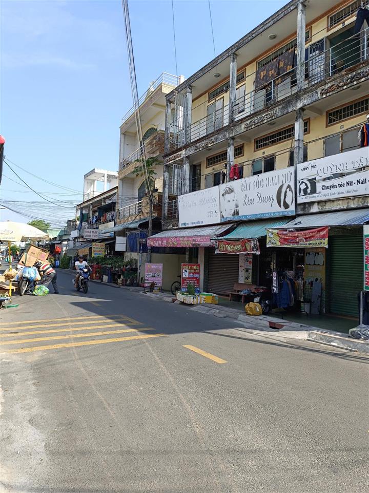 Dãy trọ mặt tiền linh xuân  ngang 9.57m  3 kiot + 15 phòng  dòng tiền 25tr/th