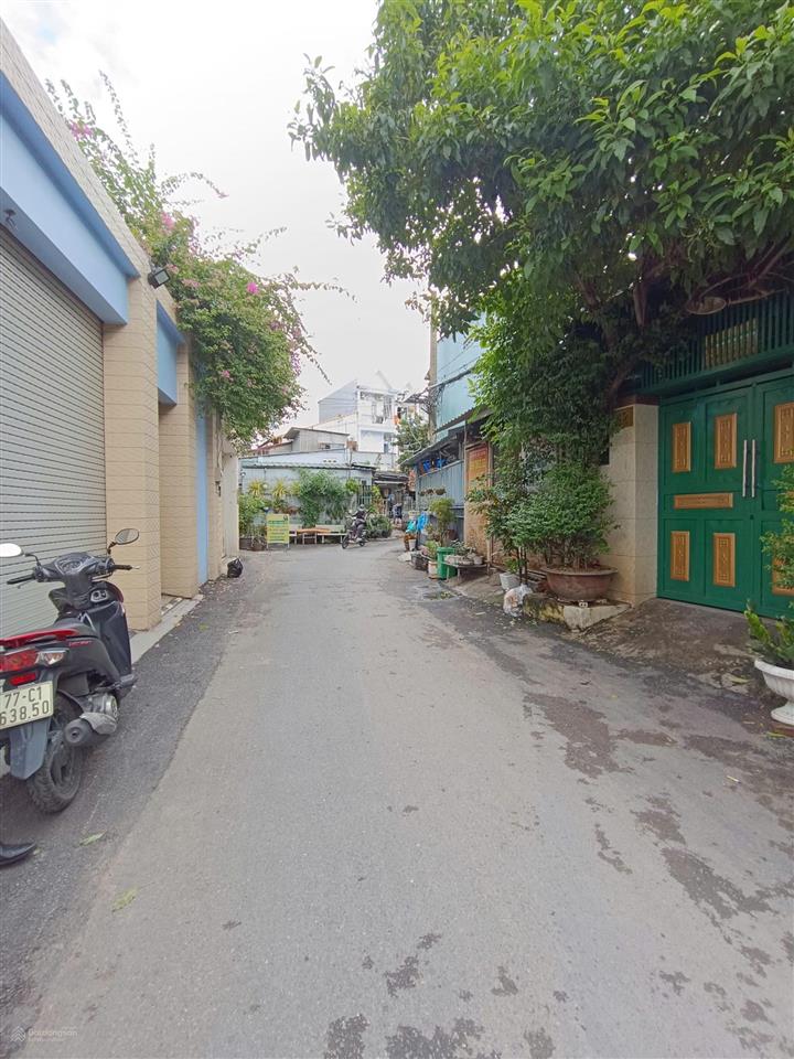 Nhà mt đường 19 linh chiểu 45.8m2, ngang 5m nở hậu 6m, gần vincom thủ đức, giá bao rẻ 4.7 tỷ