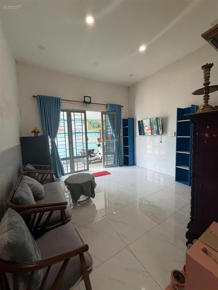 Bán nhà linh tây chỉ 2.4 tỷ, 37.3m² ngang 4.2m, gần chợ thủ đức  phạm văn đồng