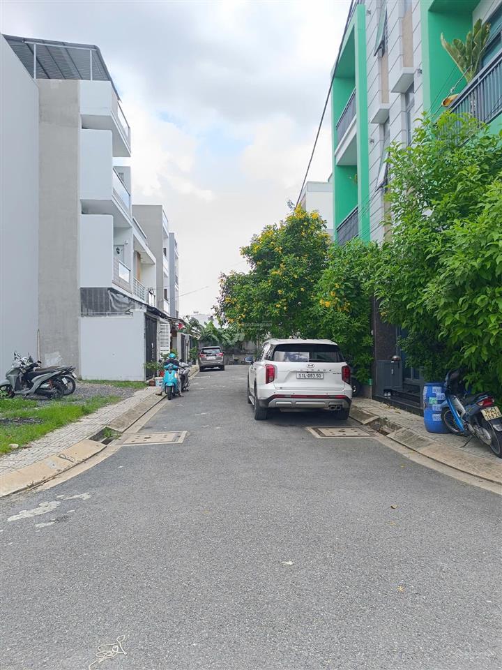 Hiếm 4.2 tỷ  đất đẹp 56.5m linh xuân  hẻm ô tô tránh  gần chợ sân banh linh xuân