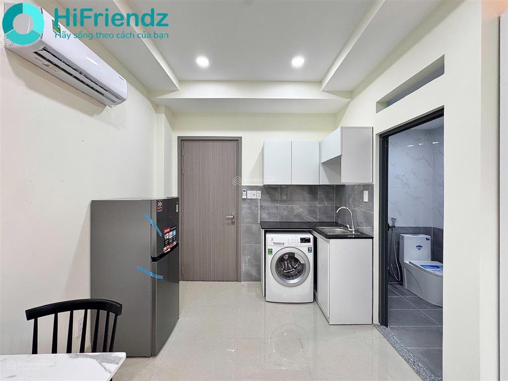 Cho thuê căn hộ dịch vụ  thuận tiện đi các quận lân cận  sạch sẽ thoáng mát  đầy đủ tiện nghi