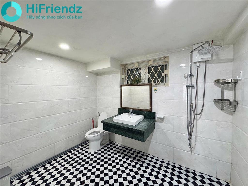 Cho thuê căn hộ dịch vụ  thuận tiện đi các quận lân cận  sạch sẽ thoáng mát  đầy đủ tiện nghi