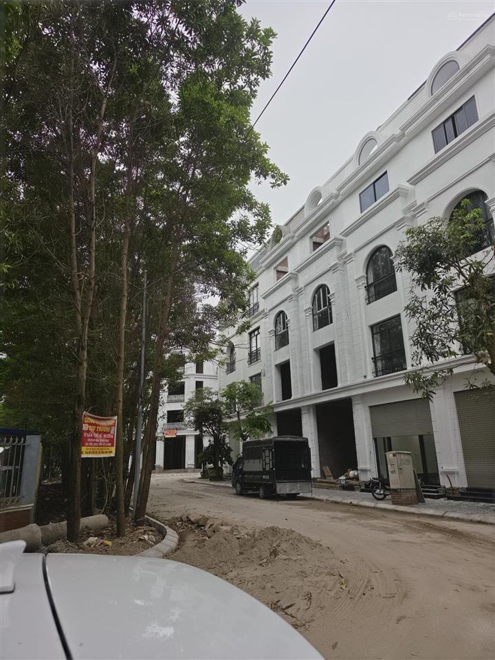 Lk5  xx phúc thành 3 giá 6.3 tỷ. diện tích 75m2, không lỗi lầm gì.  tư vấn 0922 894 ***