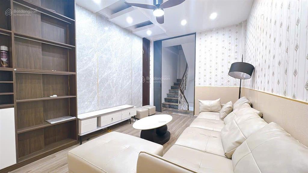 Chính chủ cần bán gấp căn ngô quyền hà đông * 33m2 6t mt3.4 giá 8tỷ hà đông. nghiêm 0967 371 ***