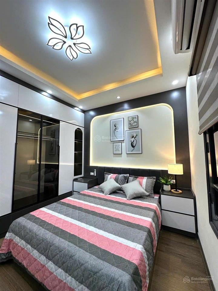 Bán nhà tô hiệu hà đông 40m, 5 tầng thang máy, full nội thất, giá chỉ 10 tỷ khu dân trí cao