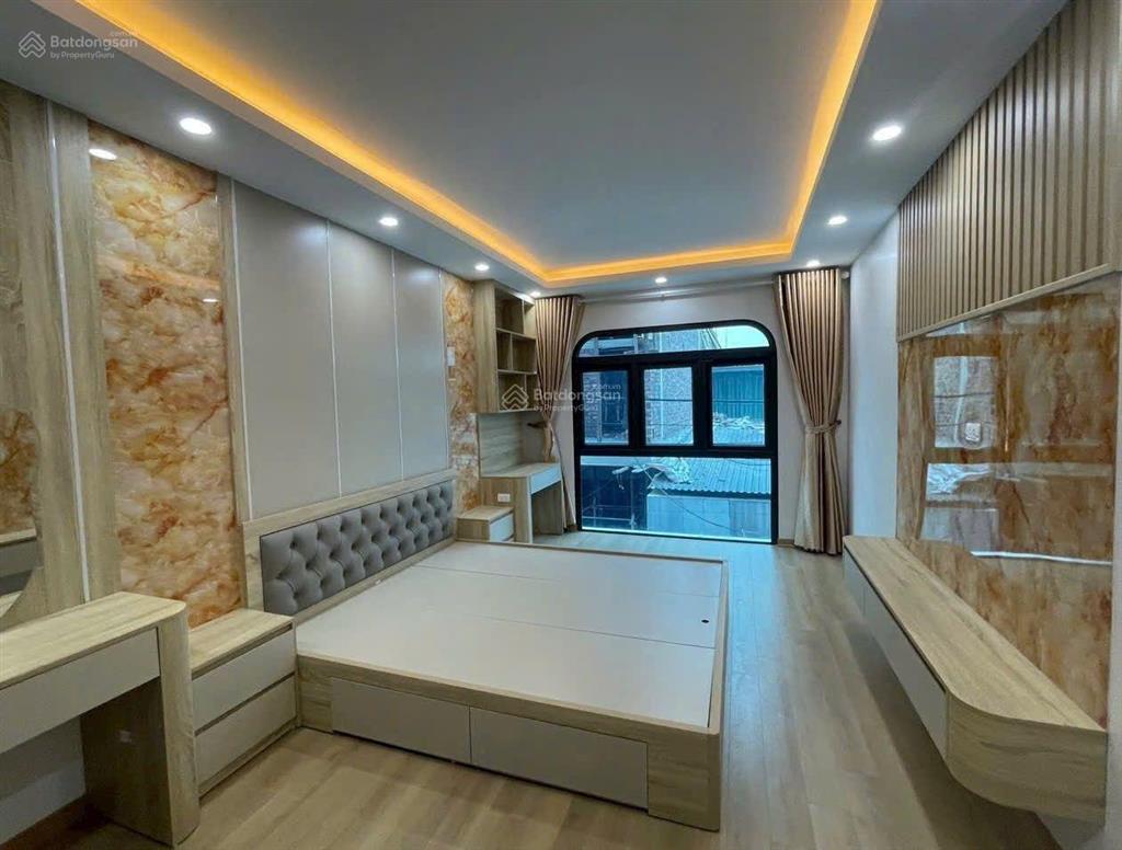 Siêu phẩm tân triều  xa la thanh trì, 32m * 5 tầng * 7 tỷ, nhà đẹp mặt ngõ nhà nước thoáng sáng.
