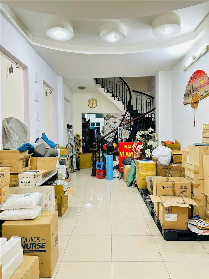 Chính chủ bán gấp. mtkd thoại ngọc hầu. dt 4x26. đúc 4.5 tấm, cho thuê 28tr/tháng. giá 14 tỷ tl