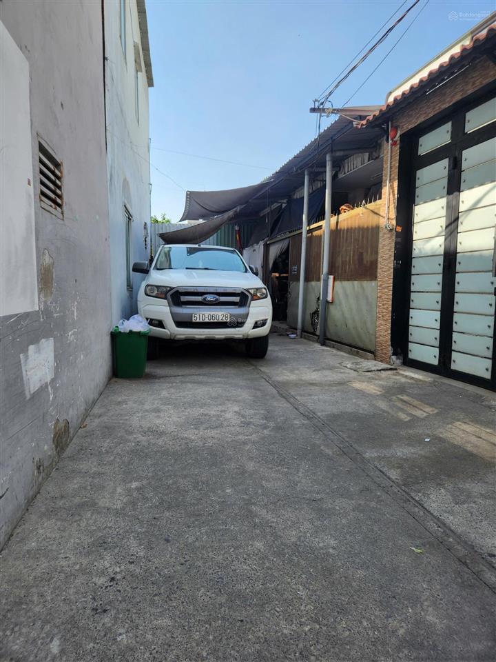 Siêu phẩm ngang 11m hẻm xe hơi 6m gần aeon tân phú. nhà 2 tầng ban công rộng thoáng. giá chỉ 5.35tỷ