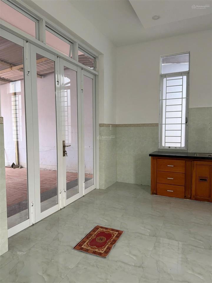 Bán nhà giảm 300tr  3 tầng dt 230m2  ngang 10m  3pn  ôtô 7m  gần biển  nha trang  chỉ 5tỷ1