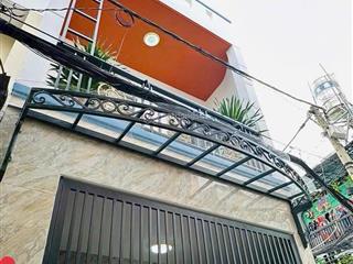 Nhà đẹp xinh. căn 70m2 xuân thủy  1 trệt 1 lầu. giá 3 tỷ 550 bao sang tên. gần ga metro, hẻm oto