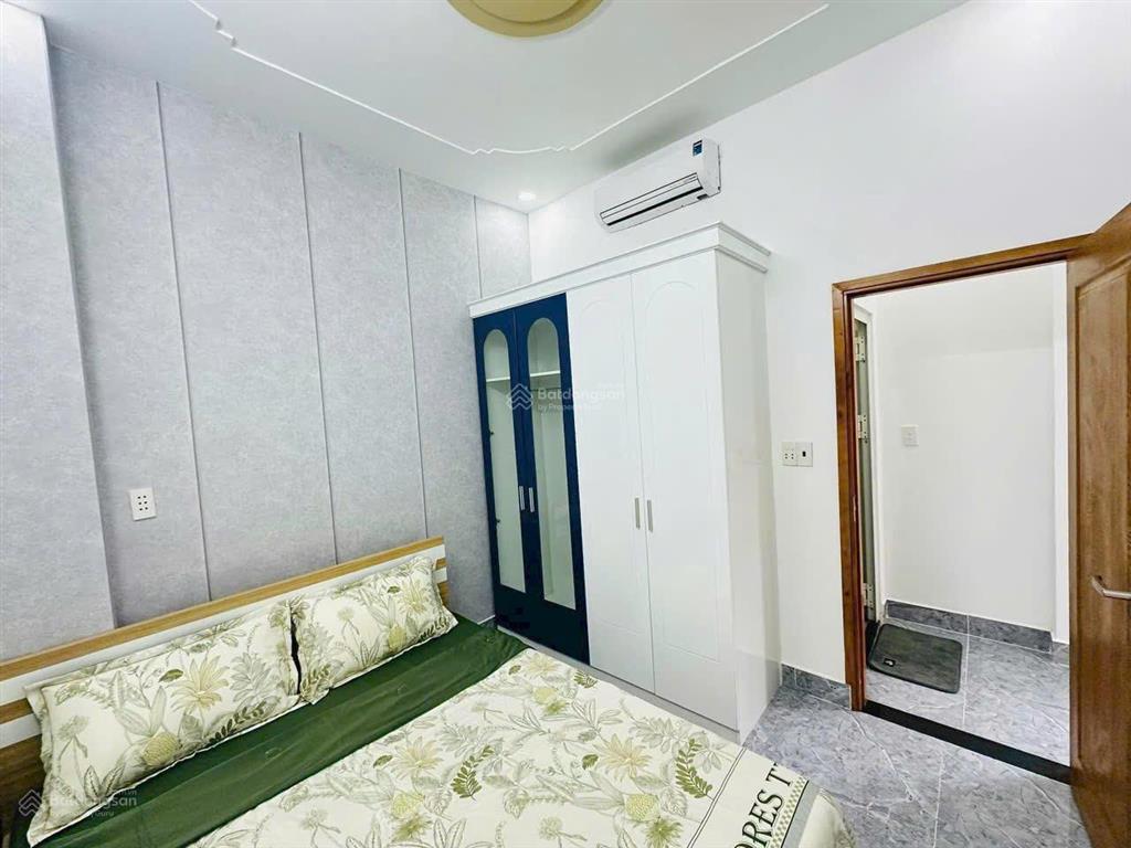 Nhà đẹp xinh chưa tới 4 tỷ. căn 70m2 xuân thủy  1 trệt 1 lầu. gần ga metro, hẻm oto. sổ hồng riêng