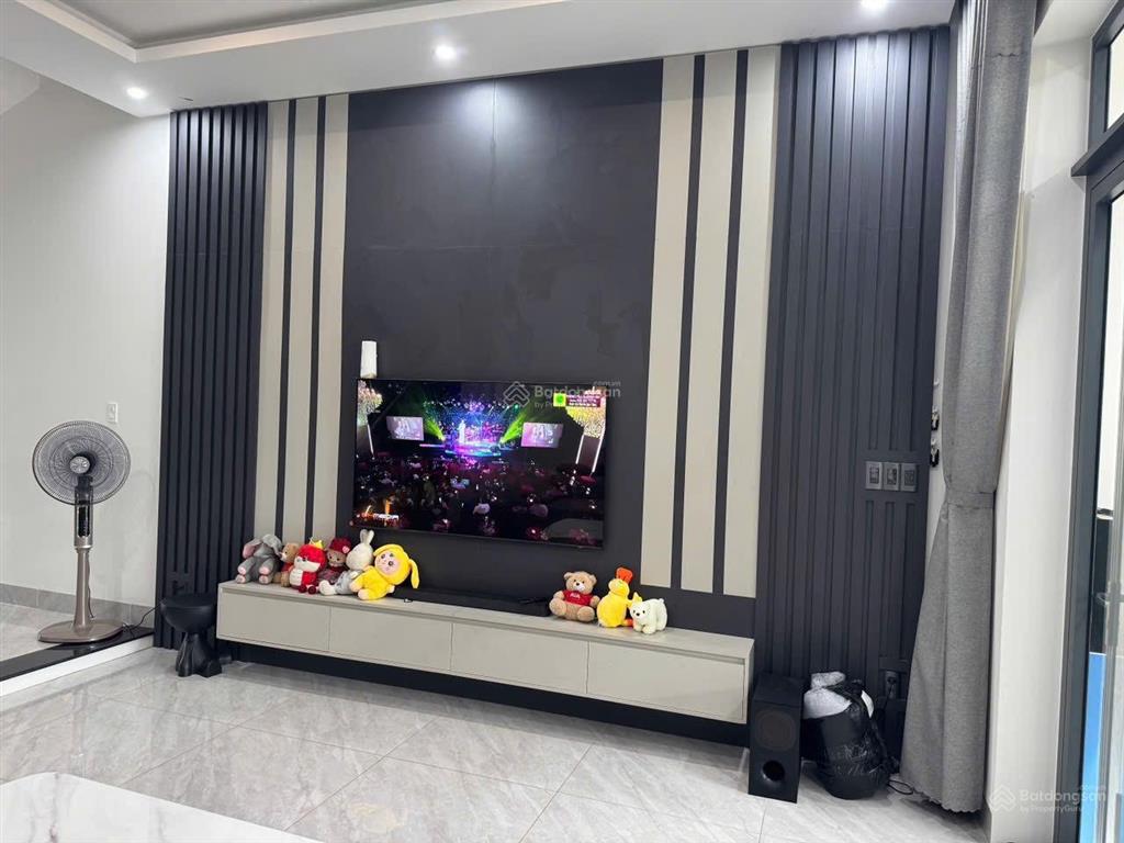 Bán nhà 3 tầng 125m2 mt bùi xương trạch  khuê trung  cẩm lệ