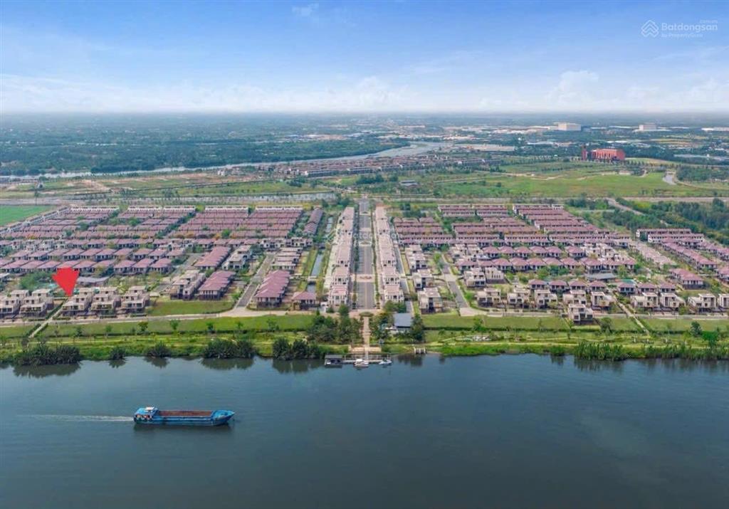 Biệt thự the aqua 1 khu đô thị waterpoint  căn bìa, gần sông, giá chỉ 37,25tr/m2