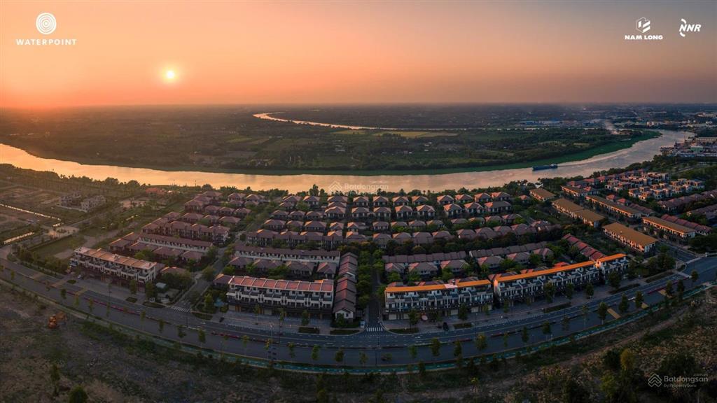 Cho thuê nhà phố vườn 1 trệt 1 lầu kđt waterpoint
3 phòng ngủ giá 13tr/ tháng