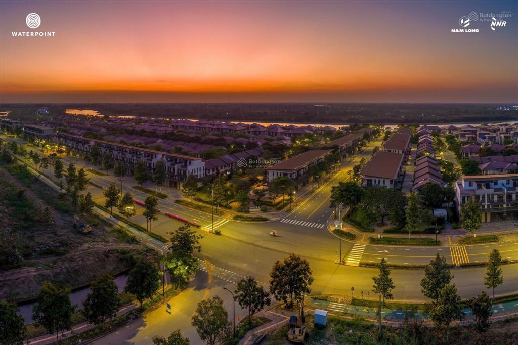 Cho thuê nhà phố vườn 1 trệt 1 lầu kđt waterpoint
3 phòng ngủ giá 13tr/ tháng