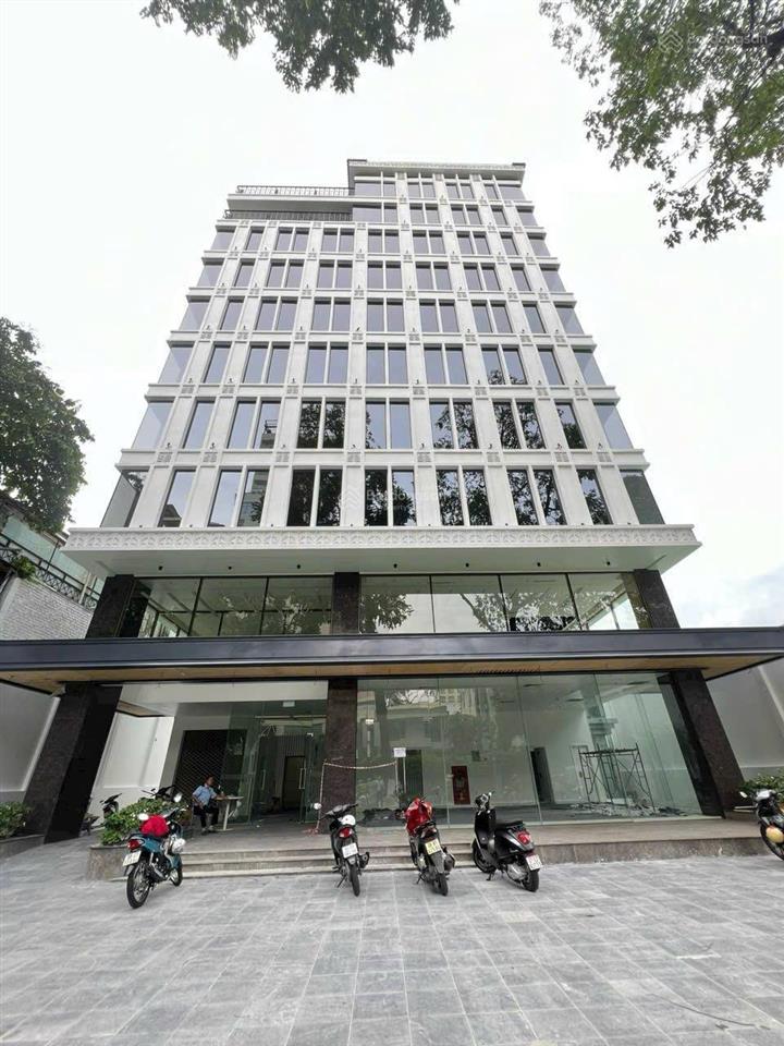 Chính chủ cần cho thuê tòa nhà văn phòng mới xây mặt tiền đường nguyễn thái bình ngay sát hàm nghi