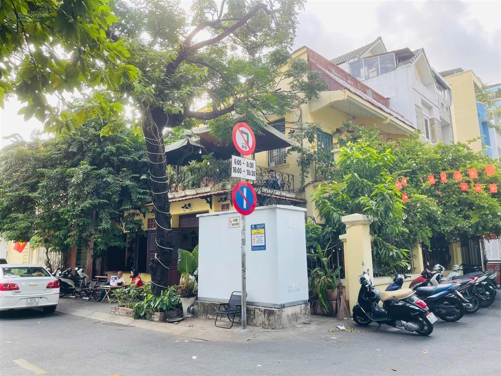 Cho thuê villages đừờng trần cao vân ngay trung tâm q3 ngang 15m dài 25m 1 trệt 3 lầu giá cạnh tranh