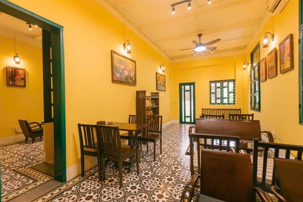 Cho thuê villages đừờng trần cao vân ngay trung tâm q3 ngang 15m dài 25m 1 trệt 3 lầu giá cạnh tranh