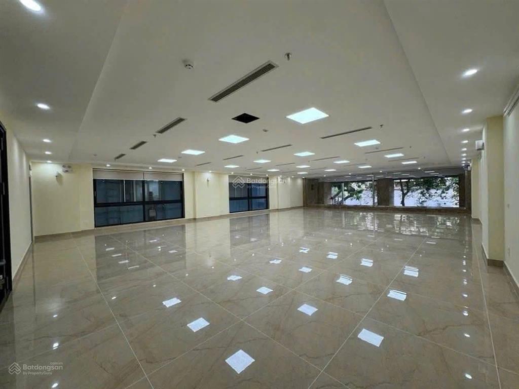 Cho thuê tòa nhà văn phòng mặt tiền lê hồng phong quận 10 ngay gần sư vạn hạnh và tuyến đường 3/2