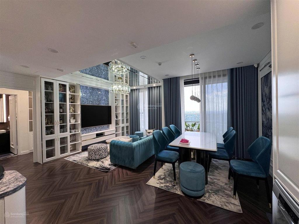 Siêu phẩm 1pn dt rộng 75m2 (thiết kế lại từ 2pn)  full nội thất mới 100%  tại lumiere riverside