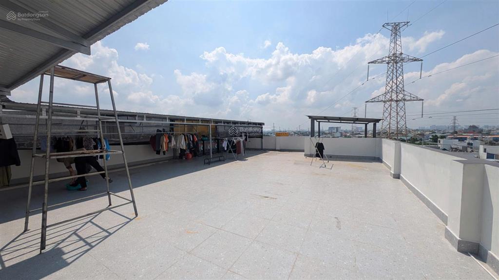 Bán tòa chdv thạnh lộc 16  dt 15x45m, nở hậu 30m, cn 754m2  hđt 290 triệu/tháng  giá bán 42 tỷ