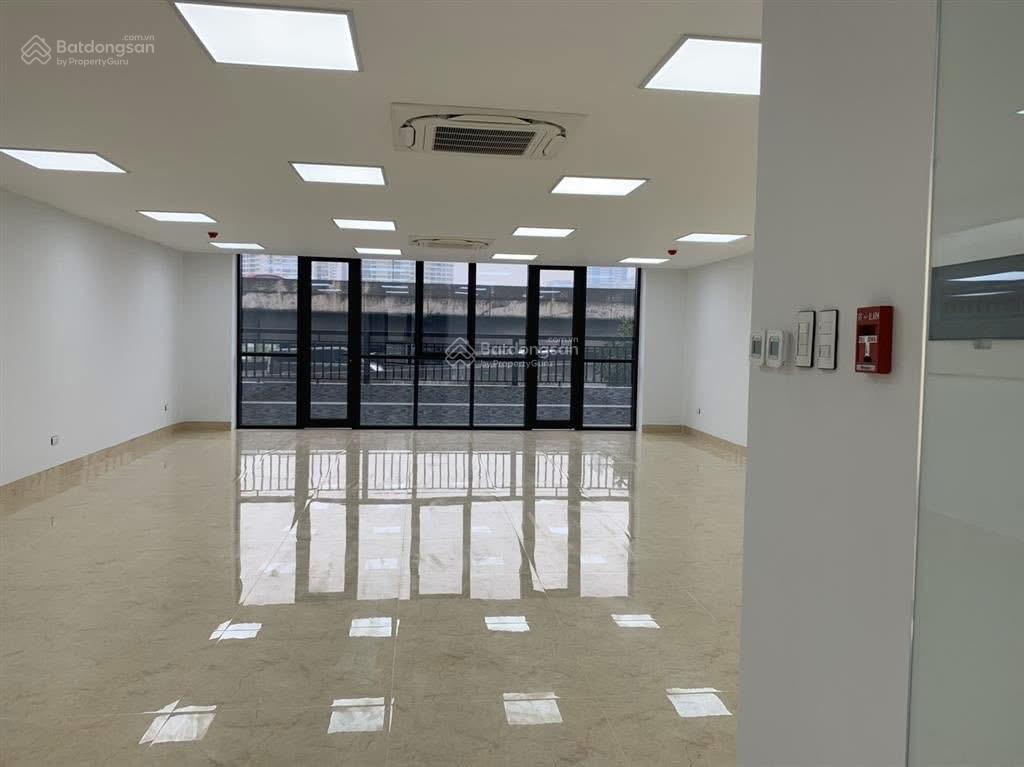 Hiếm  bán mặt phố đỗ nhuận  ngoại giao đoàn. vỉa hè 5m. 130m2x7 tầng. hơn 50 tỷ (thang máy)