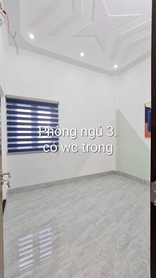 BÁN NHÀ 2Lầu đúc, MỚI ĐẸP - VỊ TRÍ ĐẸP - HOÀN CÔNG. (Trục chính Hẻm, xe 7 chổ tới nhà)