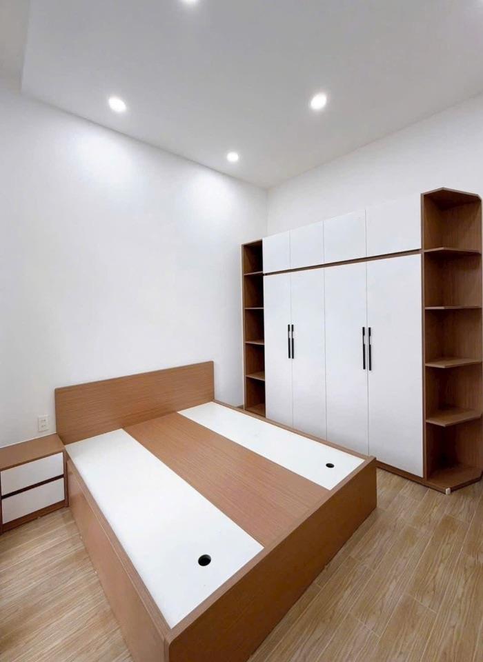 Bán Nhà 1T1L mới, Hẻm Trung Tâm Ninh Kiều, TẶNG NỘI THẤT. (Sổ hồng hoàn công)