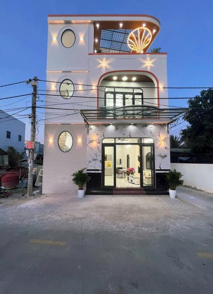 Nhà 2Lầu đúc, Góc 2MẶT TIỀN - BỜ KÈ RẠCH CÁI SƠN (Gần sát chợ An Bình, view cực kì đẹp)