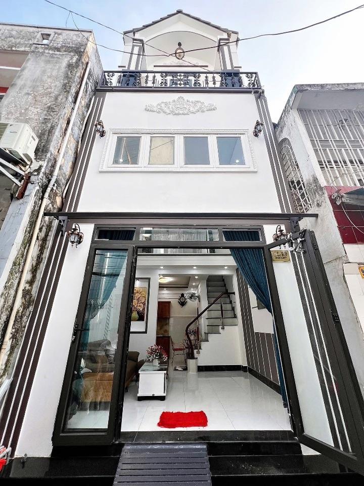 BÁN NHÀ 1trệt 1lửng 1lầu - NHÀ ĐẸP - NHÀ NHỎ XINH XẮN (Hẻm 90 Hùng Vương)