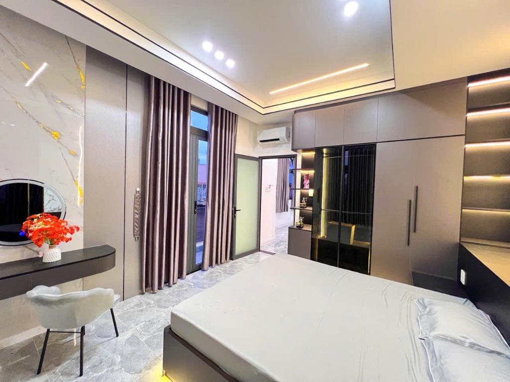 Bán Nhà 1T1L, Góc 2 Mặt Tiền - Full Nội Thất. Xây Mới 100%, Xe Hơi Tới Nhà