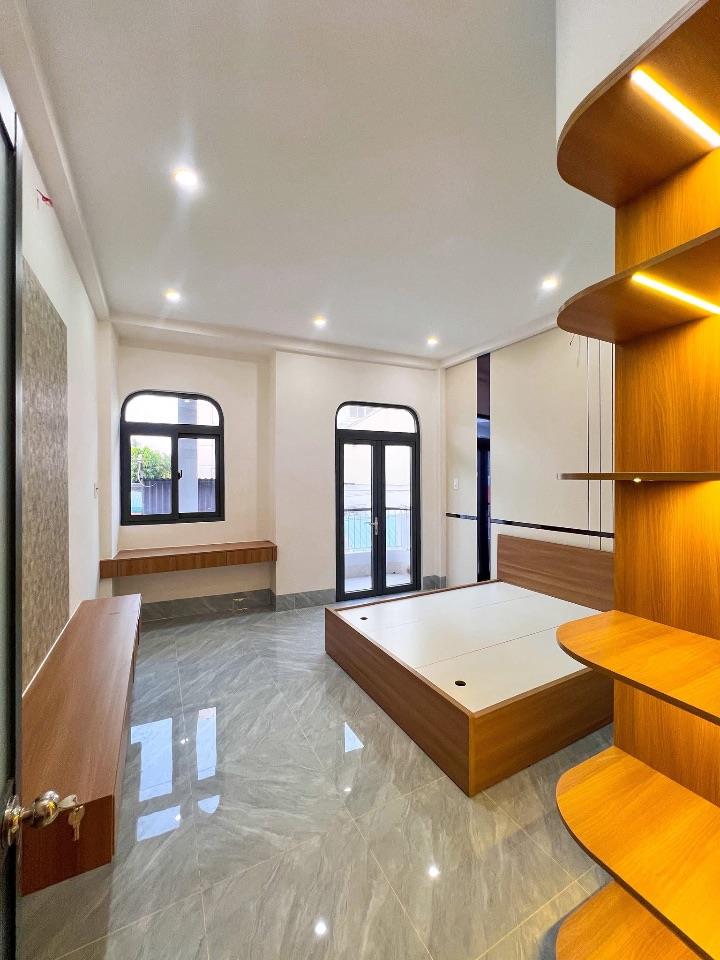 BÁN NHÀ 1T1L đúc - MỚI ĐẸP – gần sát Nhà hàng HOA VIÊN Thành Đạt