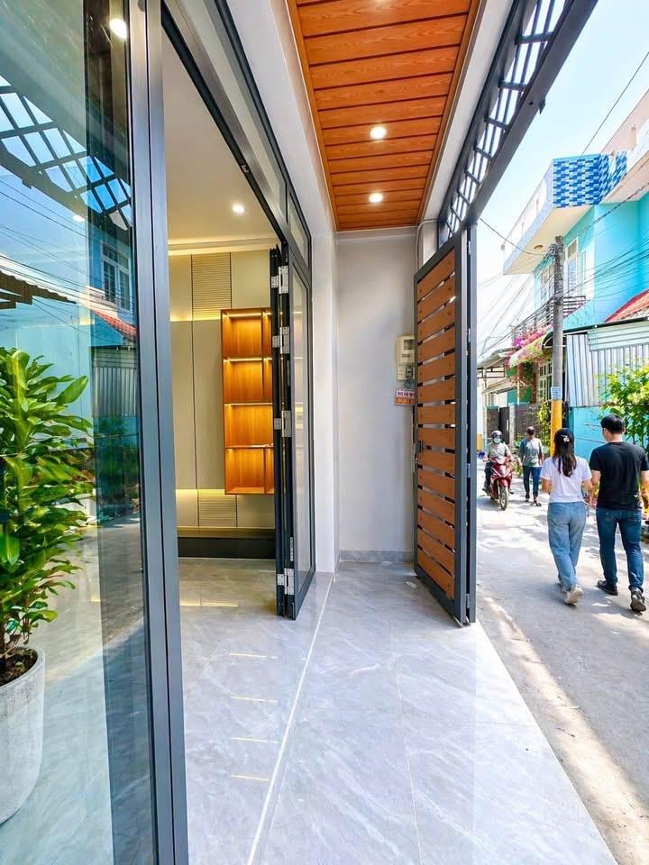 BÁN NHÀ 1T1L đúc - MỚI ĐẸP – gần sát Nhà hàng HOA VIÊN Thành Đạt