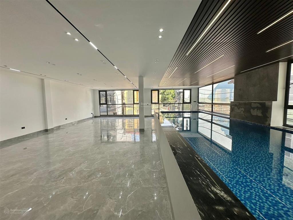 Nguyễn sơn đường ô tô tránh vỉa hè 140m2 xây bảy tầng thang máy lô góc có bể bơi + sân pickleball