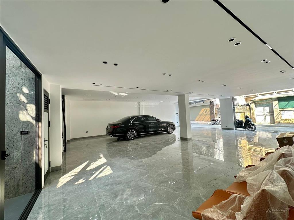Nguyễn sơn đường ô tô tránh vỉa hè 140m2 xây bảy tầng thang máy lô góc có bể bơi + sân pickleball