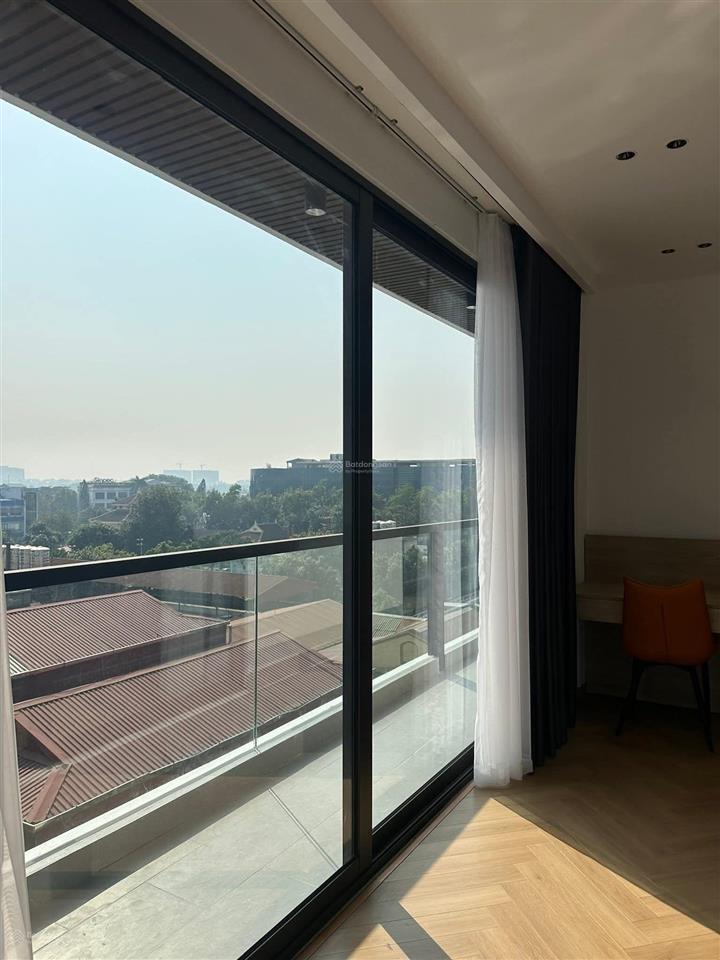 Nguyễn sơn đường ô tô tránh vỉa hè 140m2 xây bảy tầng thang máy lô góc có bể bơi + sân pickleball