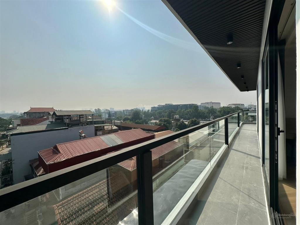 Nguyễn sơn đường ô tô tránh vỉa hè 140m2 xây bảy tầng thang máy lô góc có bể bơi + sân pickleball