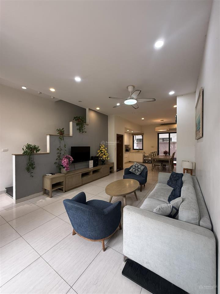 Cần bán nhà liền kề lotus residence  hùng thắng, tp hạ long