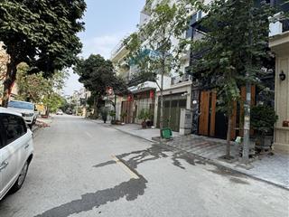 Giá tốt  hơn 18 tỷ  liền kề kđt văn phú  vị trí đẹp
dt76m, nhà 4 tầng. phân lô  oto tránh.