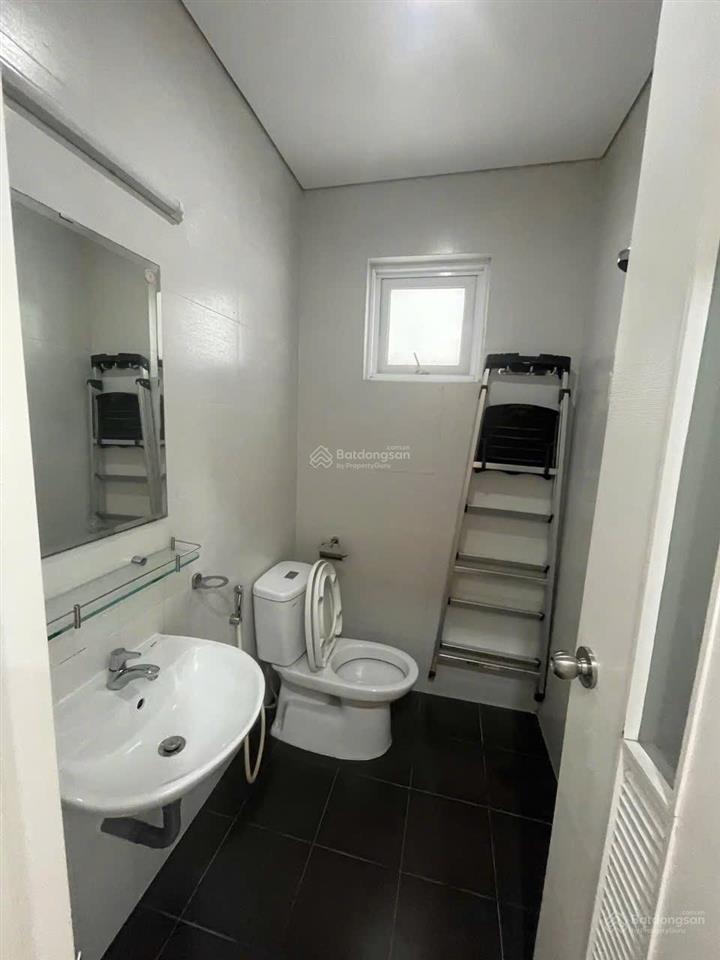 Chuyển công tác bán nhanh căn hộ hoàng anh thanh bình 2pn 2wc, bớt lộc cho khách thiện chí